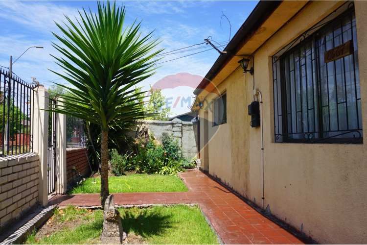 Amplia y luminosa casa en la cisterna