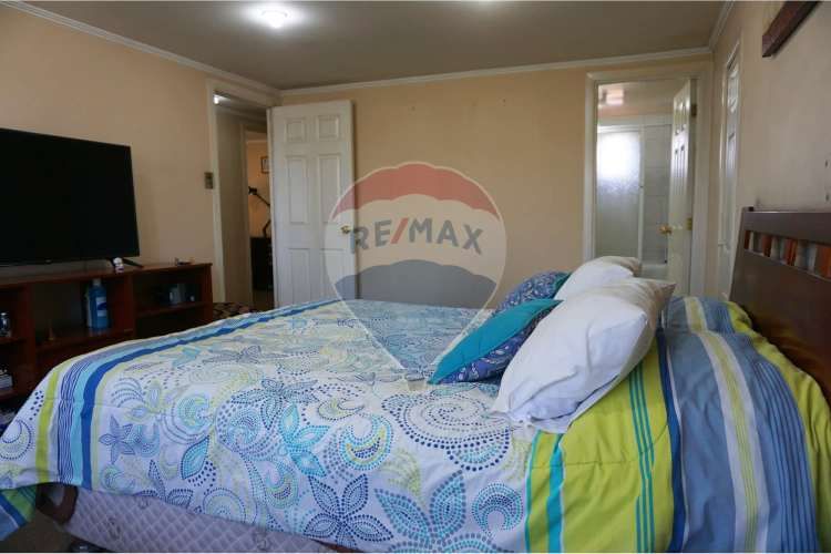 Amplia y luminosa casa en la cisterna