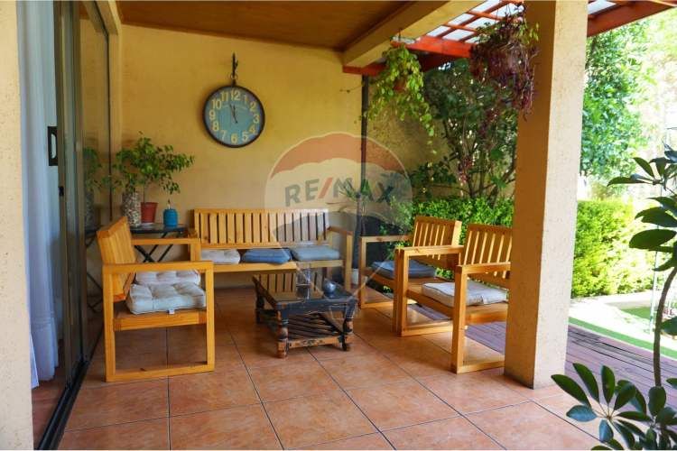 Amplia y luminosa casa en la cisterna