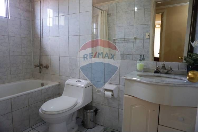 Amplia y luminosa casa en la cisterna