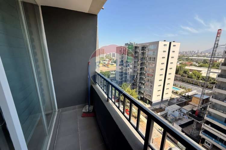 "moderno depto. amoblado en ñuñoa con piscina"