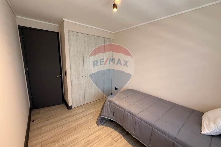 "moderno depto. amoblado en ñuñoa con piscina"