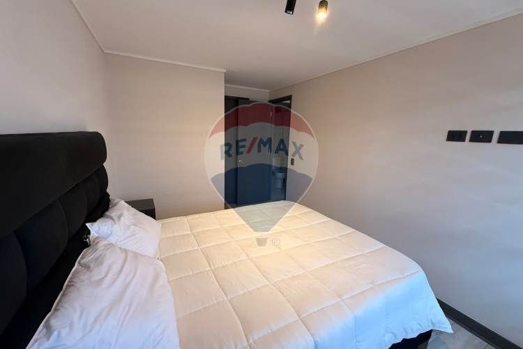 "moderno depto. amoblado en ñuñoa con piscina"