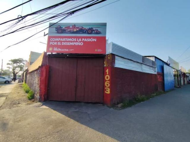 Local CERCA DE VESPUCIO