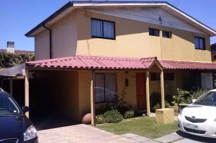 Casa CONJUNTO RESIDENCIAL CARALLAHUEN