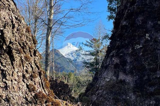 Parcela vista al volcán y acceso a rio en pucón