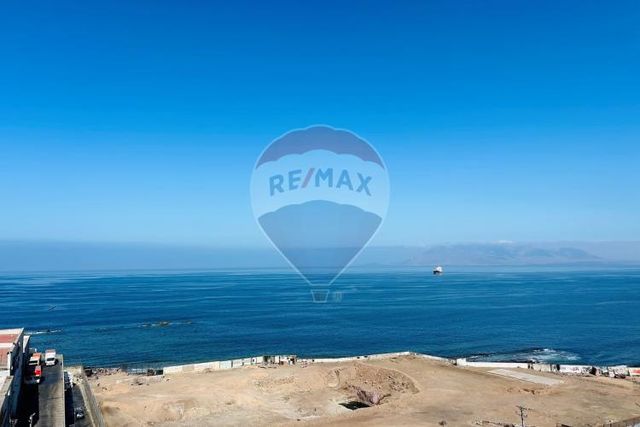 Departamento central con vista al mar