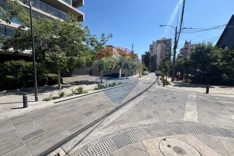 Casa de dos pisos y manzarda