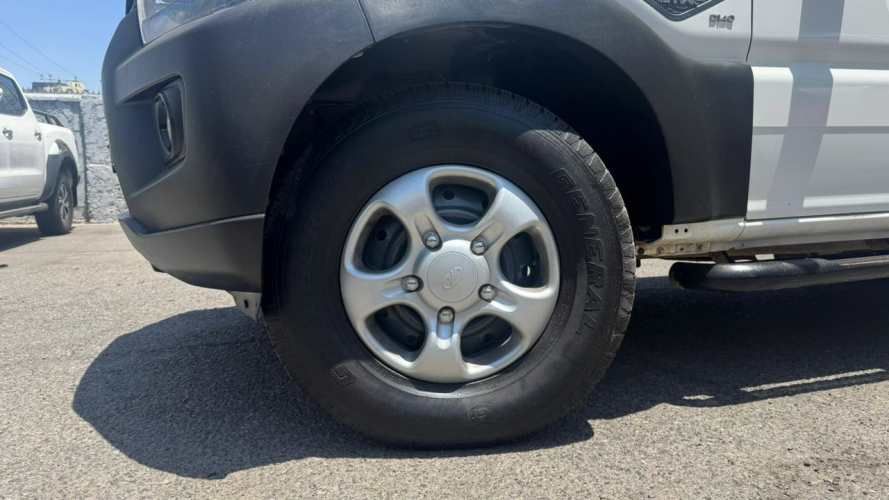 Mahindra Pik Up Refresh DC 4X2 MT Dcab CRDE 4P 2.2 Work (2023)