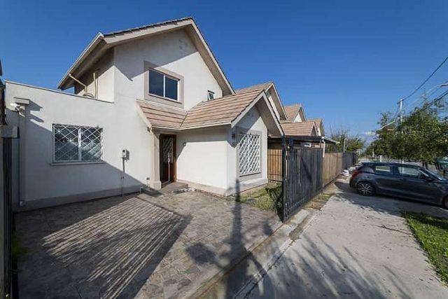 CASA 3 DORMITORIOS GRAN PATIO EN LINDEROS, BUIN