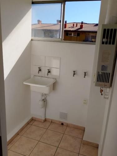 DEPARTAMENTO FRENTE MALL TOBALABA 3D 1B