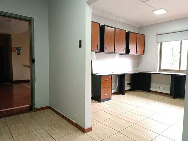 ARRIENDO OFICINA EN VALENTIN LETELIER 100 MT2