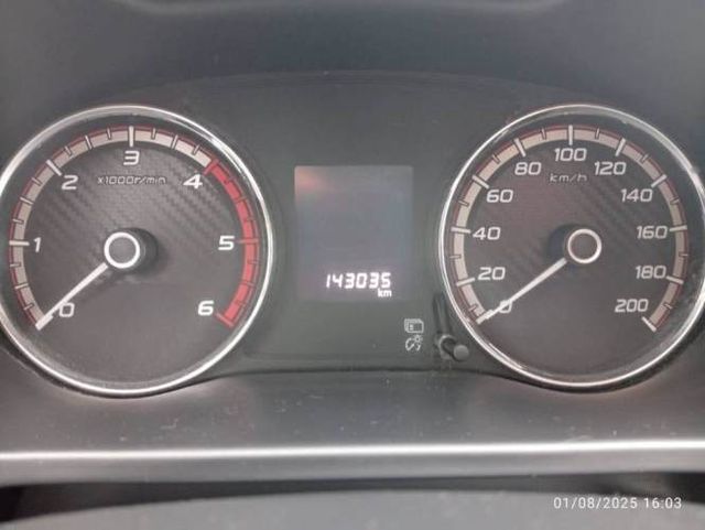 Camioneta Mitsubishi L200, modelo Worker 2.4,