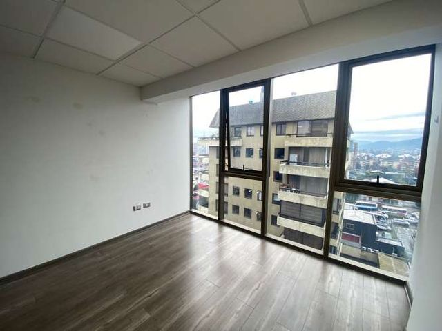 OFICINA HOCHSTETTER EDIFICIO UNO-K