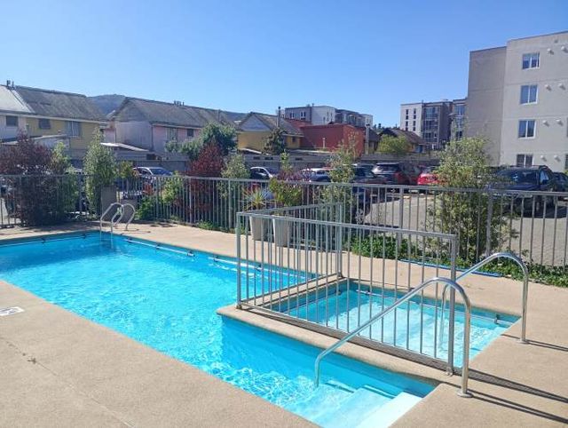 Condominio; Seguridad, piscina, juegos niños, incluido Gs. comunes