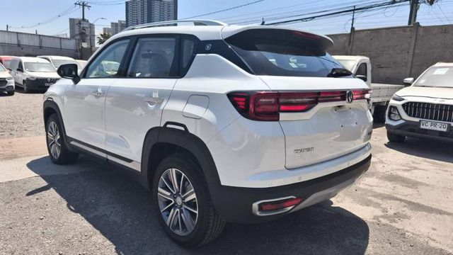 CHANGAN CS35 PLUS LUXURY MT BLANCO AÑO 2024
