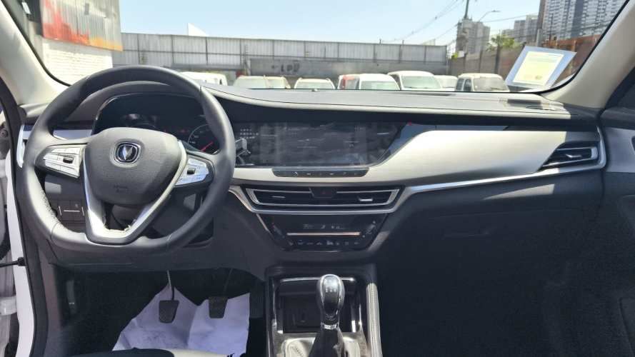 CHANGAN CS35 PLUS LUXURY MT BLANCO AÑO 2024