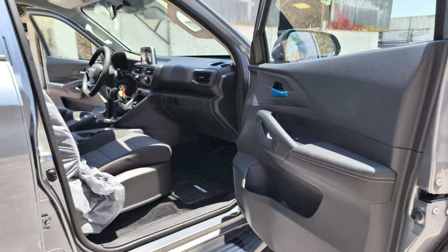 CHANGAN HUNTER MT GRIS AÑO 2024