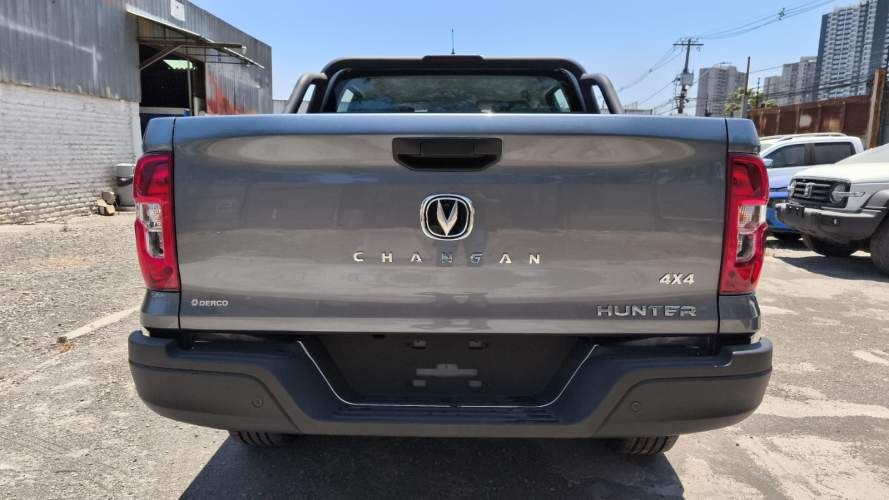 CHANGAN HUNTER MT GRIS AÑO 2024