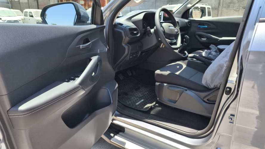 CHANGAN HUNTER MT GRIS AÑO 2024