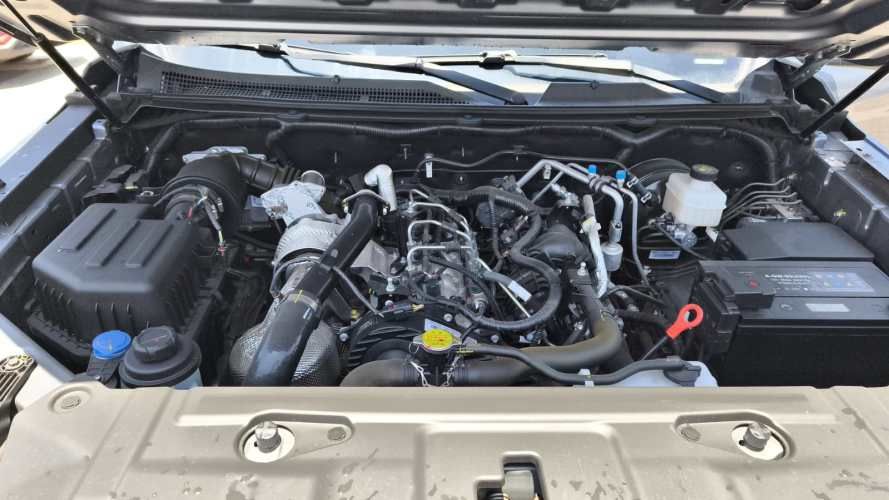 CHANGAN HUNTER MT GRIS AÑO 2024