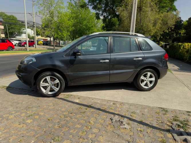 RENAULT KOLEOS DYNAMIQUE 2.5 AUT BOSE LAS CONDES 2012