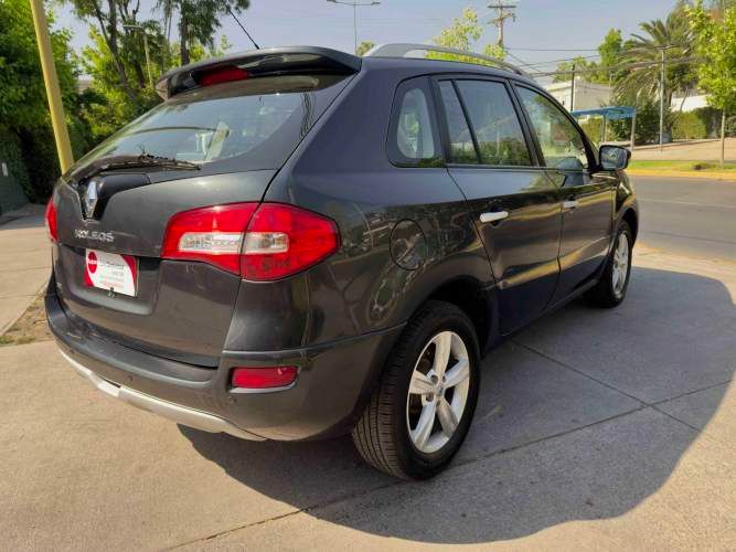 RENAULT KOLEOS DYNAMIQUE 2.5 AUT BOSE LAS CONDES 2012