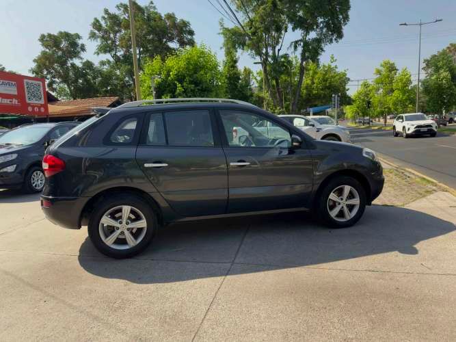 RENAULT KOLEOS DYNAMIQUE 2.5 AUT BOSE LAS CONDES 2012