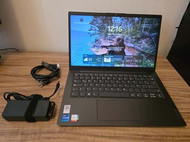 Se vende Notebook Lenovo V14 G3 por no uso. Muy liviano y potente, estado impecable.