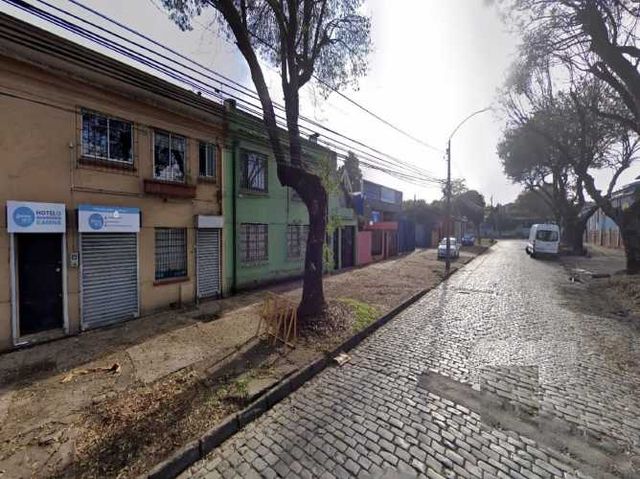 Amplia Oficina, 5privados, 2 baños, ubicada en calle Brasil
