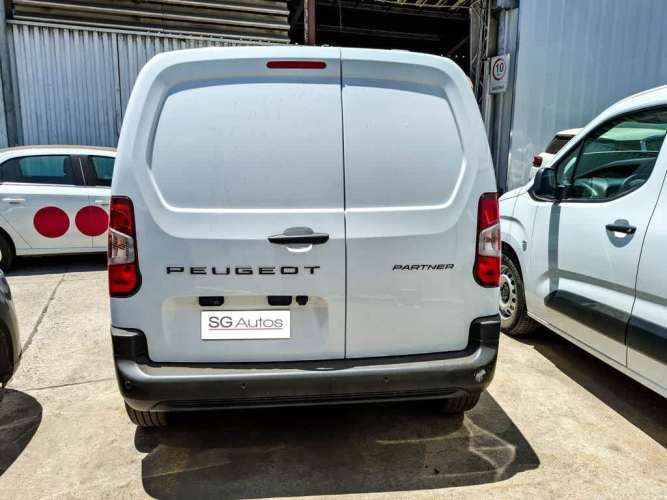 PEUGEOT PARTNER 2025