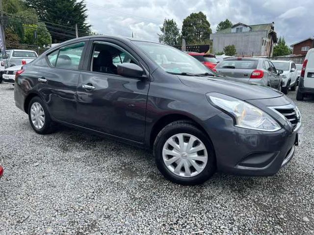 Nissan versa 2017
