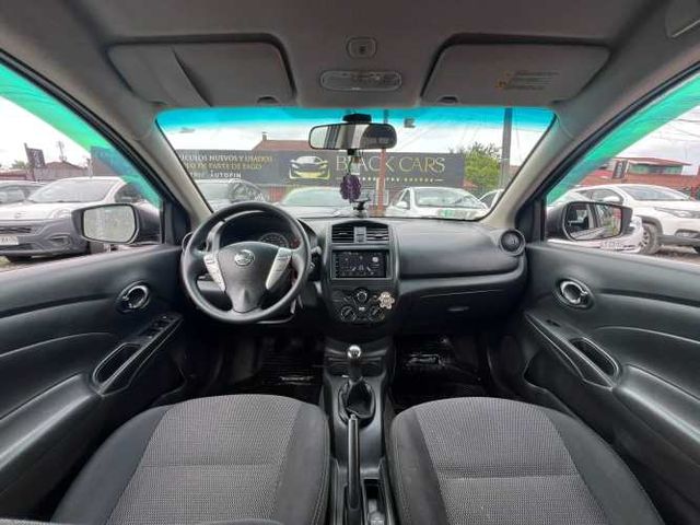 Nissan versa 2017