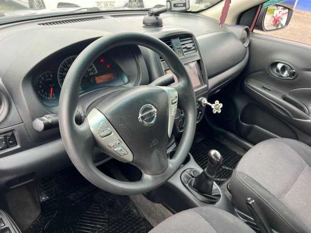 Nissan versa 2017