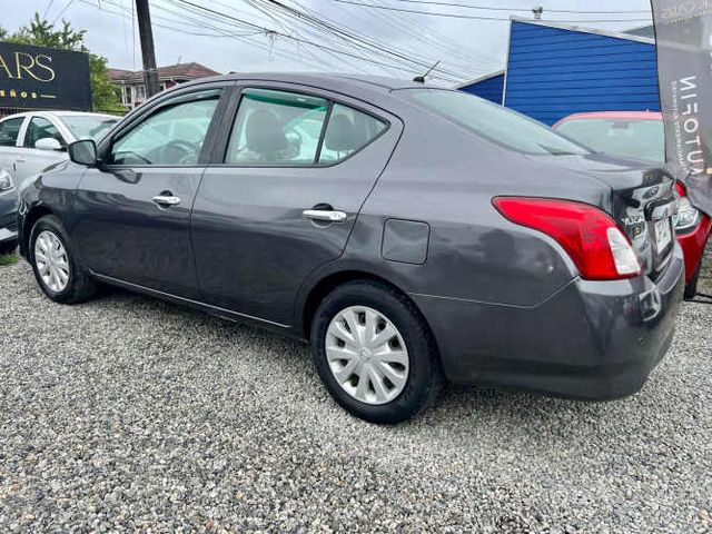 Nissan versa 2017