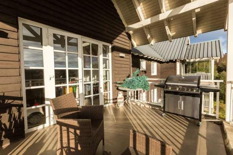 EXCLUSIVO DEPARTAMENTO EN CONDOMINIO CASONAS PATAGONIA VIRGIN, FRUTILLAR, 4D + 4B + SALA ESTAR + TERRAZA.