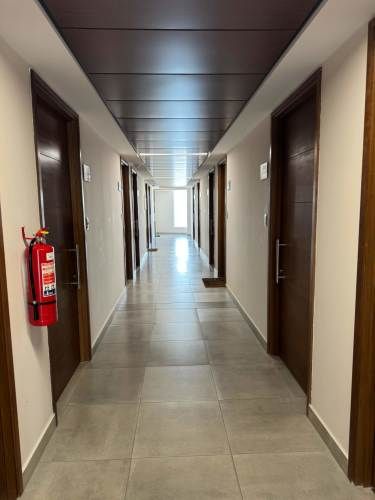 ARRIENDO OFICINA MODERNA EN EDIFICIO DA VINCI, PUERTAS DE CHICUREO