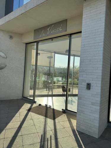 ARRIENDO OFICINA MODERNA EN EDIFICIO DA VINCI, PUERTAS DE CHICUREO