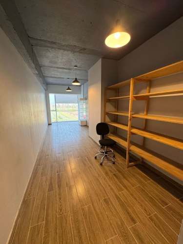 ARRIENDO OFICINA MODERNA EN EDIFICIO DA VINCI, PUERTAS DE CHICUREO