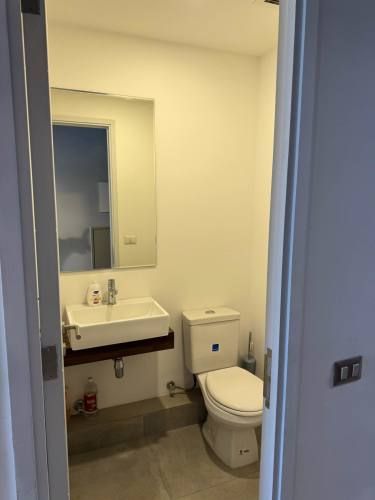 ARRIENDO OFICINA MODERNA EN EDIFICIO DA VINCI, PUERTAS DE CHICUREO