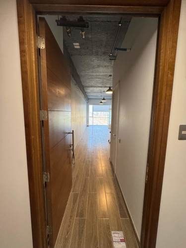 ARRIENDO OFICINA MODERNA EN EDIFICIO DA VINCI, PUERTAS DE CHICUREO
