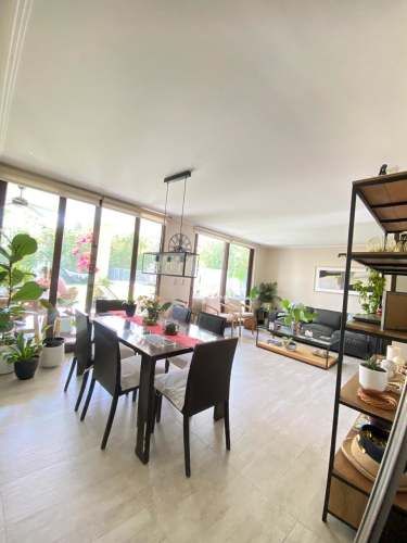 VENTA CASA MEDITERRÁNEA EN CONDOMINIO DE CHICUREO, 3D + 3B + PIEZA SERVICIO + TERRAZA + QUINCHO + PISCINA, AL LADO DEL COLEGIO SAN ANSELMO