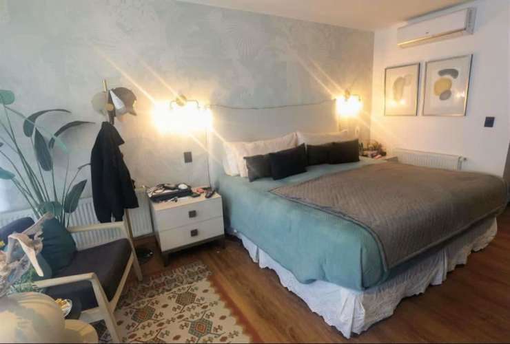 VENTA CASA MEDITERRÁNEA EN EXCLUSIVO CONDOMINIO DE CHICUREO, 4D (2D EN SUIETE) + 5B + TERRAZA + QUINCHO + PISCINA, AL LADO DEL COLEGIO SAN ANSELMO