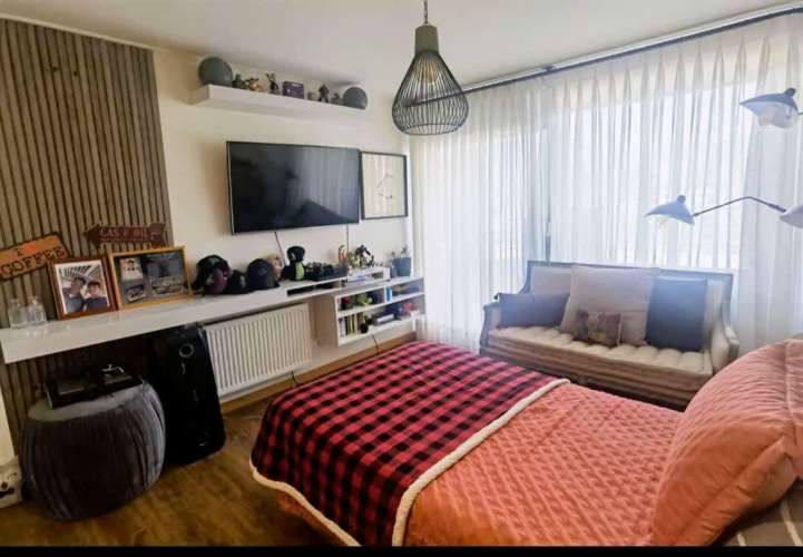 VENTA CASA MEDITERRÁNEA EN EXCLUSIVO CONDOMINIO DE CHICUREO, 4D (2D EN SUIETE) + 5B + TERRAZA + QUINCHO + PISCINA, AL LADO DEL COLEGIO SAN ANSELMO