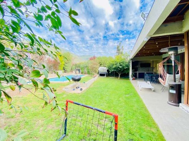 CONECTIVIDAD A SANTIAGO AUTOPISTA NOR-ORIENTE, A LA DEHESA POR PIE ANDINO