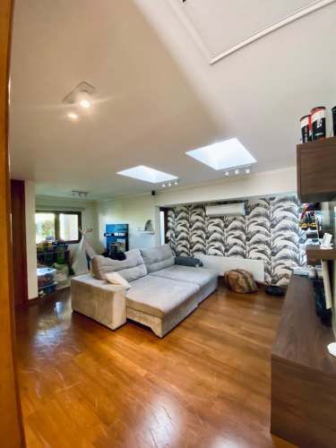 CASA CHILENA 1 PISO A PASOS COLEGIO PEDREGALES, 3D + 3B + Escritorio + P. Servicio + Piscina + Quincho