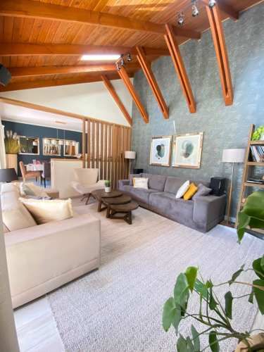 CASA CHILENA 1 PISO A PASOS COLEGIO PEDREGALES, 3D + 3B + Escritorio + P. Servicio + Piscina + Quincho