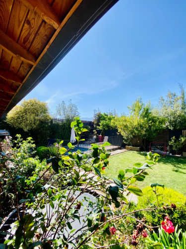 CASA CHILENA 1 PISO A PASOS COLEGIO PEDREGALES, 3D + 3B + Escritorio + P. Servicio + Piscina + Quincho