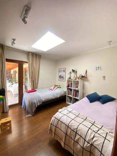 CASA CHILENA 1 PISO A PASOS COLEGIO PEDREGALES, 3D + 3B + Escritorio + P. Servicio + Piscina + Quincho