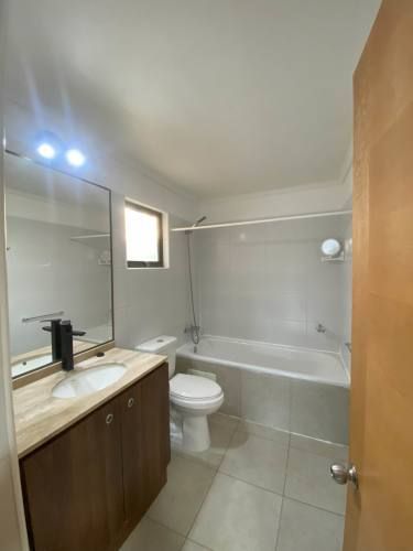 CERCANO A COLEGIO HIGHLANDS, CABO DE HORNOS